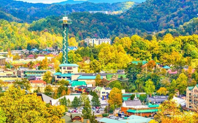 tall attraction located in middle of downtown gatlinburg